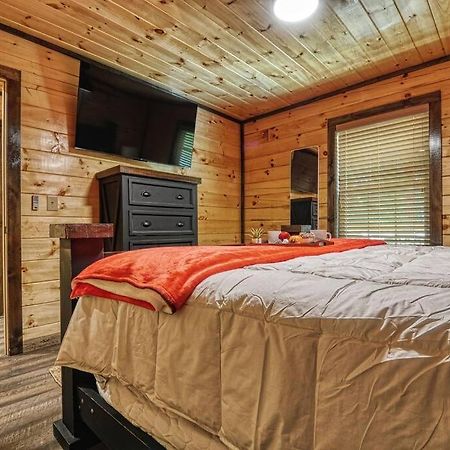 Adventure Retreat/Cabin/Pool+Hot Tub/Game Room+Theater Sevierville Exterior foto