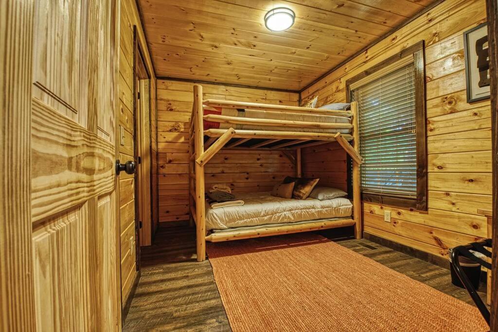 Adventure Retreat/Cabin/Pool+Hot Tub/Game Room+Theater Sevierville Exterior foto