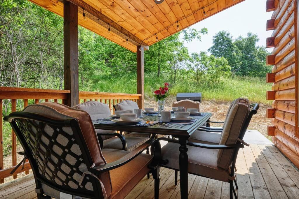 Adventure Retreat/Cabin/Pool+Hot Tub/Game Room+Theater Sevierville Exterior foto